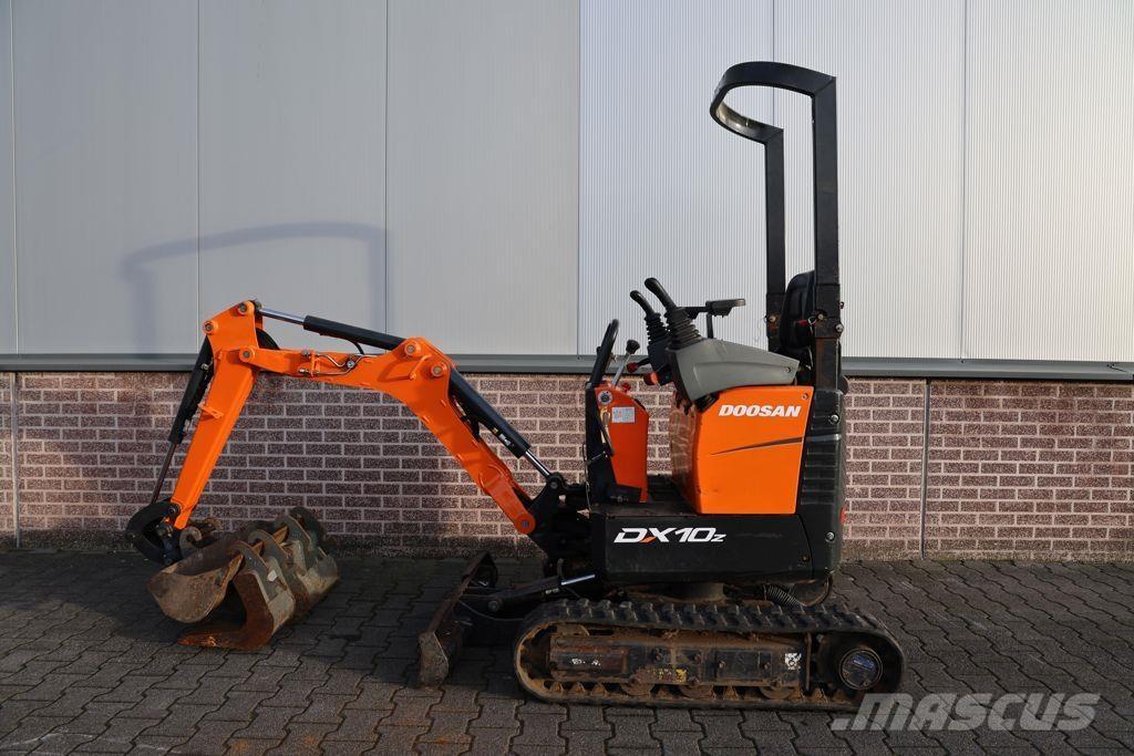 Doosan DX10 Minikoparki