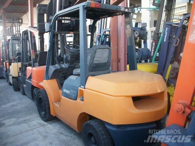 Toyota 7 FDJ 35 Wózki Diesla