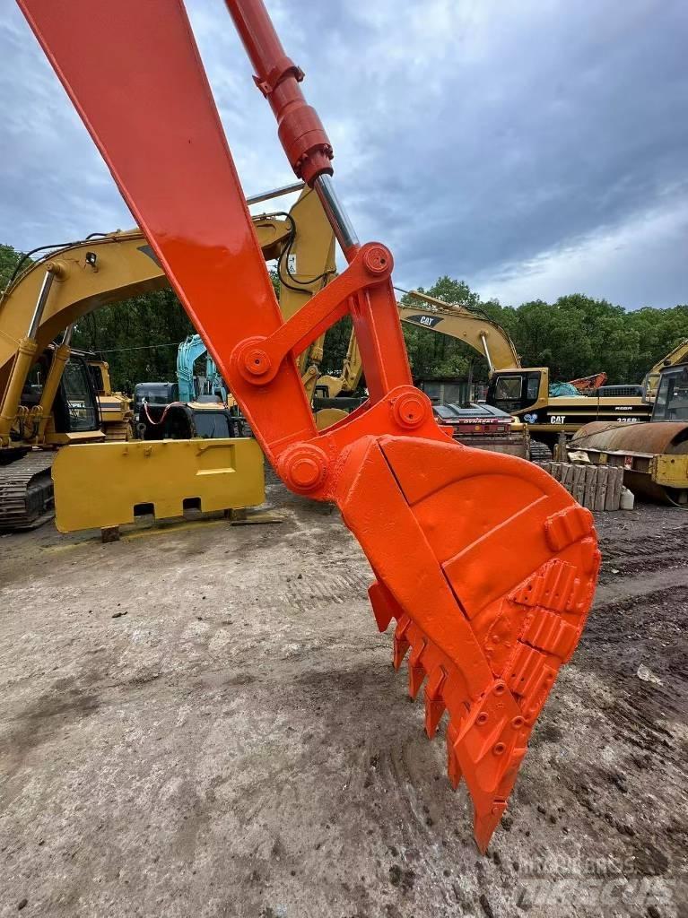 Hitachi ZX200 Koparki gąsienicowe