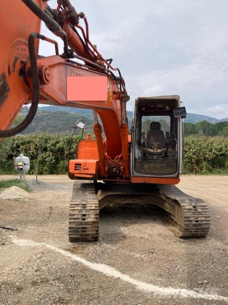 Hitachi EX 135 Koparki gąsienicowe
