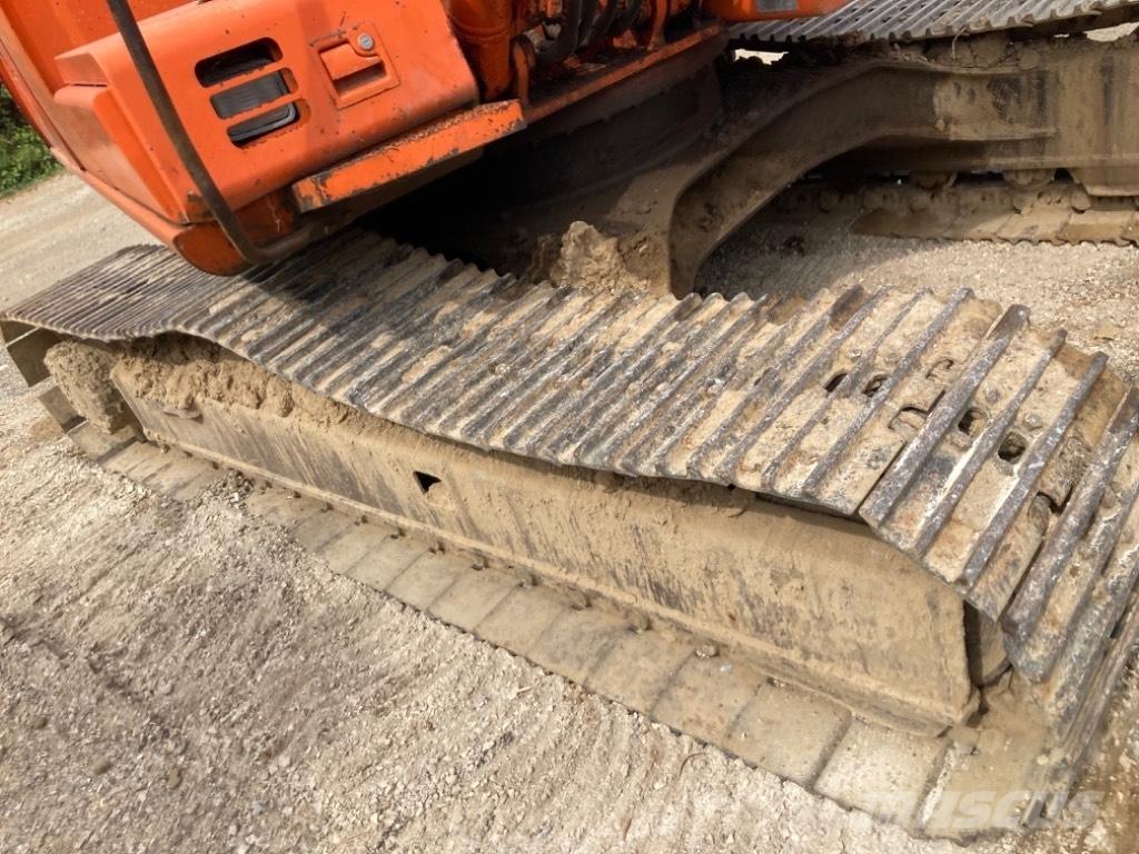 Hitachi EX 135 Koparki gąsienicowe