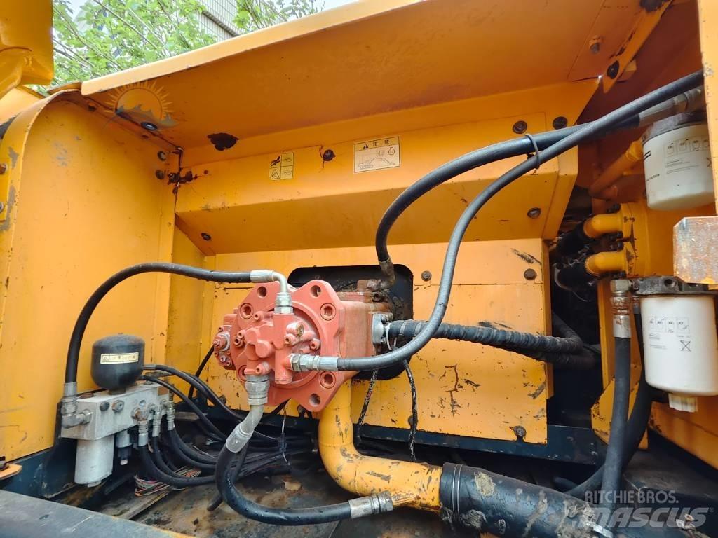 Hyundai R 300 LC-9S Koparki gąsienicowe
