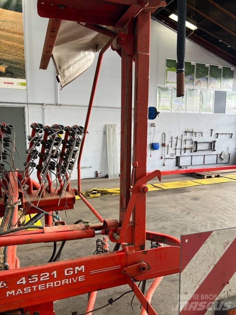 Kuhn GA 4521 Zgrabiarki i przetrząsacze