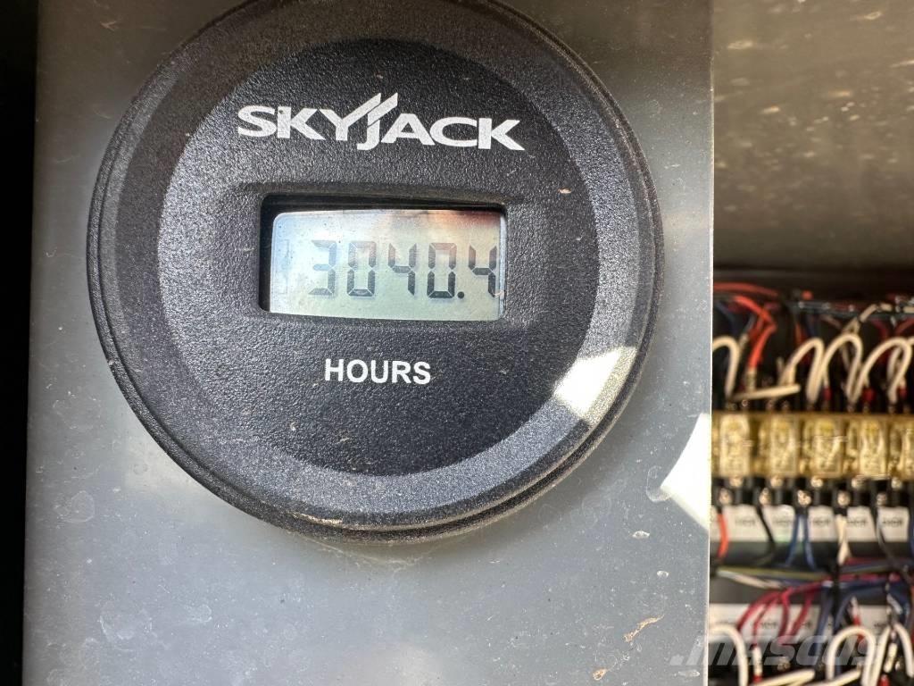 SkyJack SJ 8841 RT Podnośniki nożycowe
