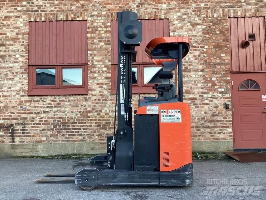 BT RRE 160 Wózki widłowe wysokiego składowania