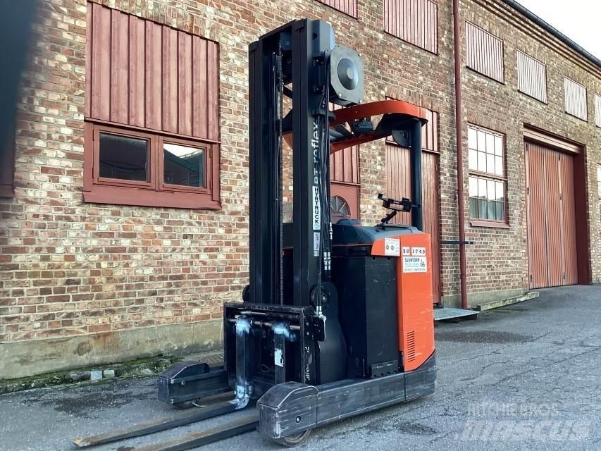 BT RRE 160 Wózki widłowe wysokiego składowania