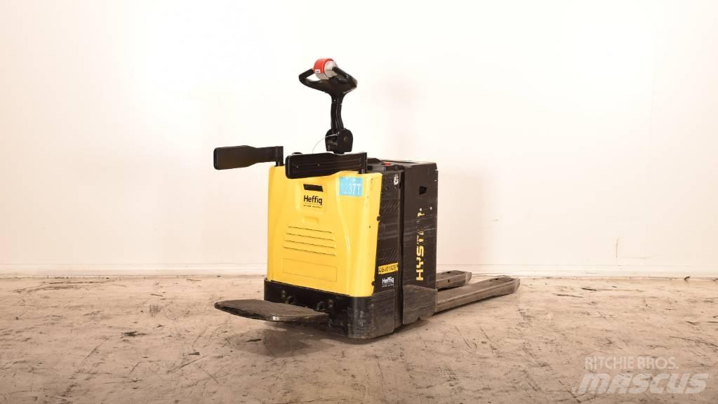 Hyster P 2.0 S Wózki widłowe unoszące z platformą dla operatora