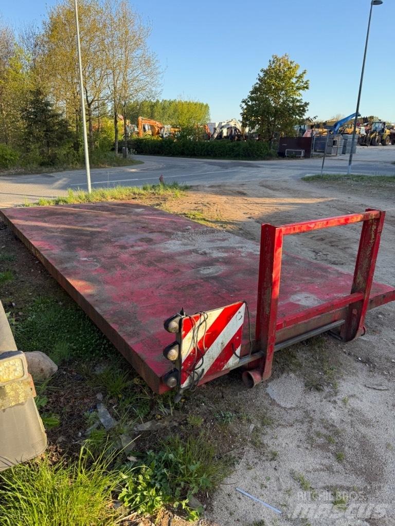 Andet Maskinlad Transport - Inne