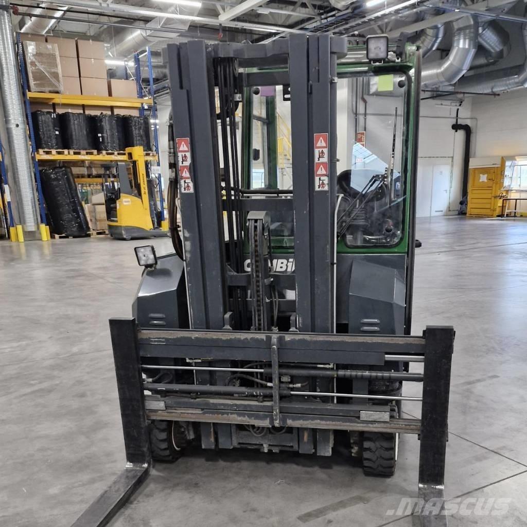 Combilift CBE2500 Wózki widłowe czterokierunkowe