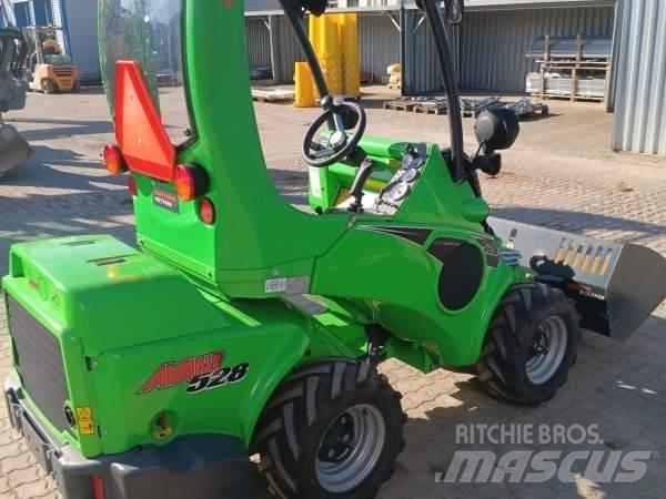 Avant 528 Ładowarki burtowe