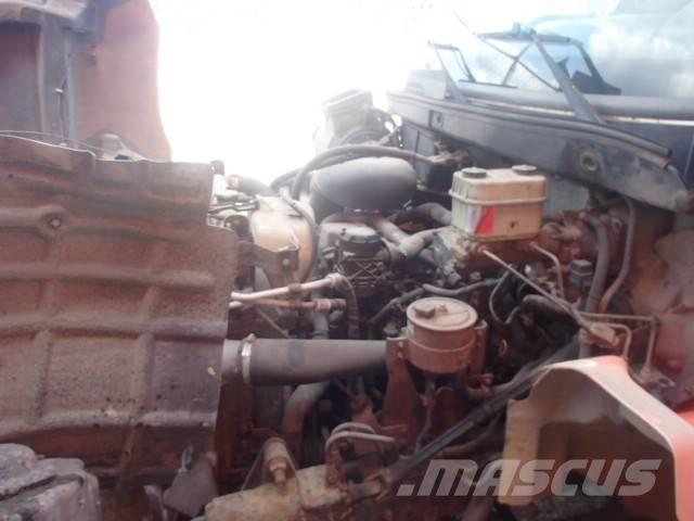 Hino 185 Ciężarówki typu Platforma / Skrzynia