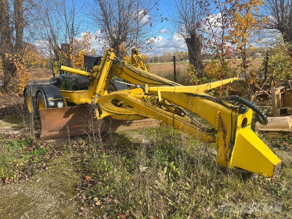 Lokomo AH132 Równiarki