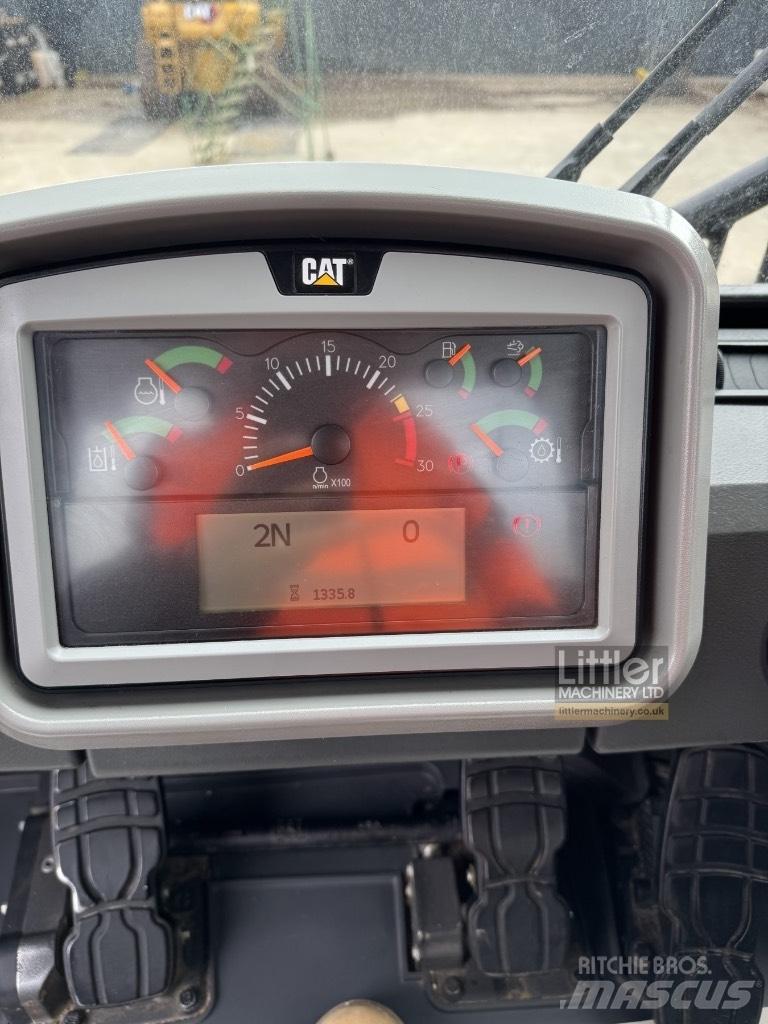 CAT 826 K Kompaktory