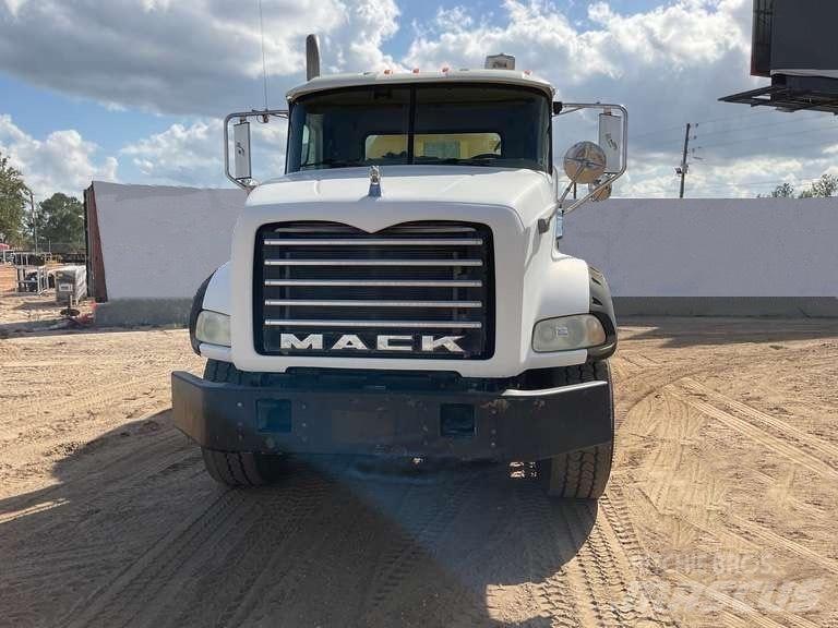 Mack CTP 713 B Inne