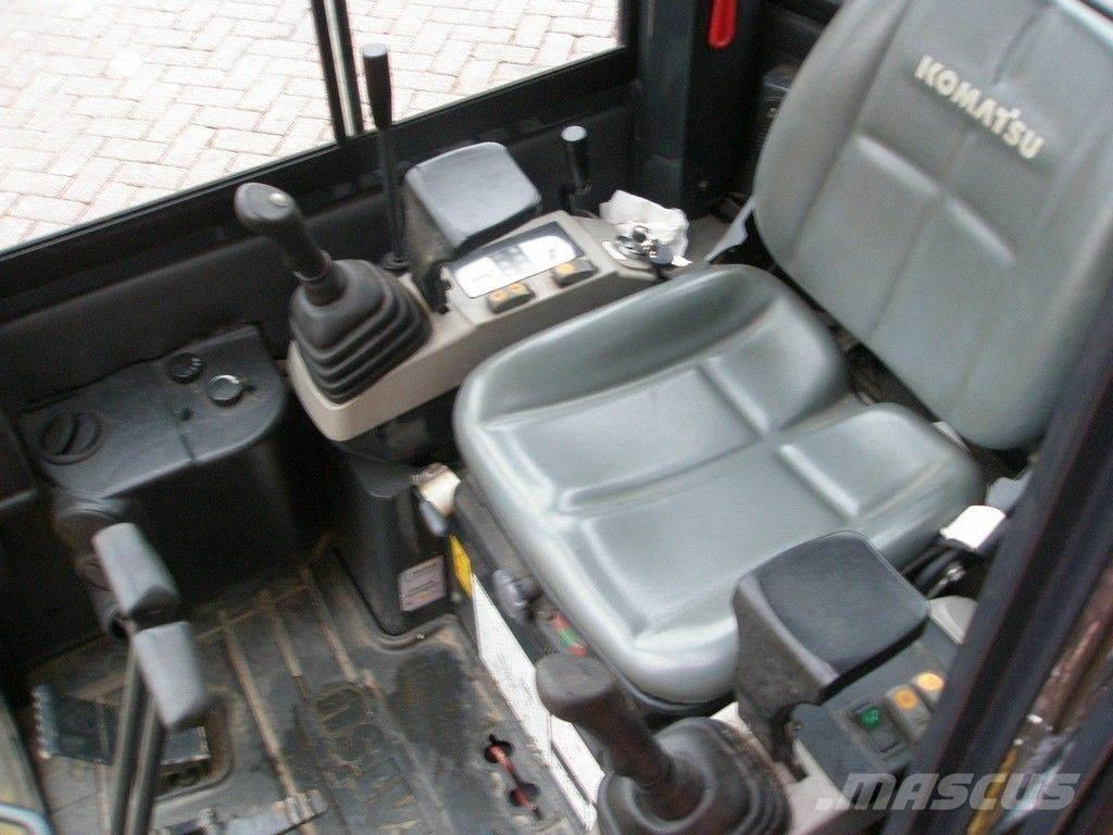 Komatsu PC16R-3HS Minikoparki