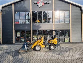 Schäffer 2428 Miniładowarki