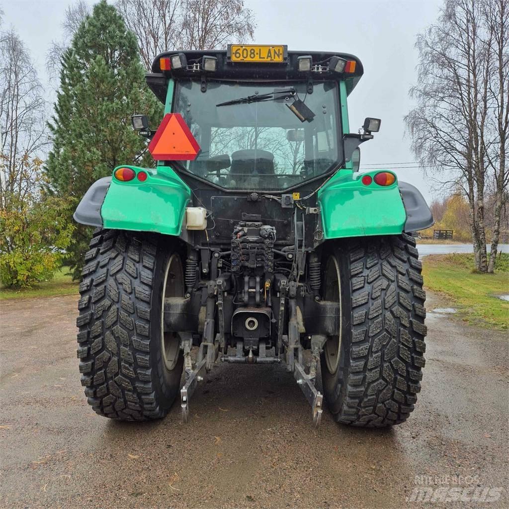 Valtra T182 Versu Ciągniki rolnicze