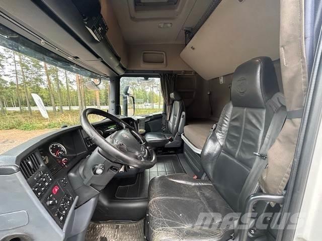 Scania R-serie Samochody ciężarowe ze skrzynią zamkniętą