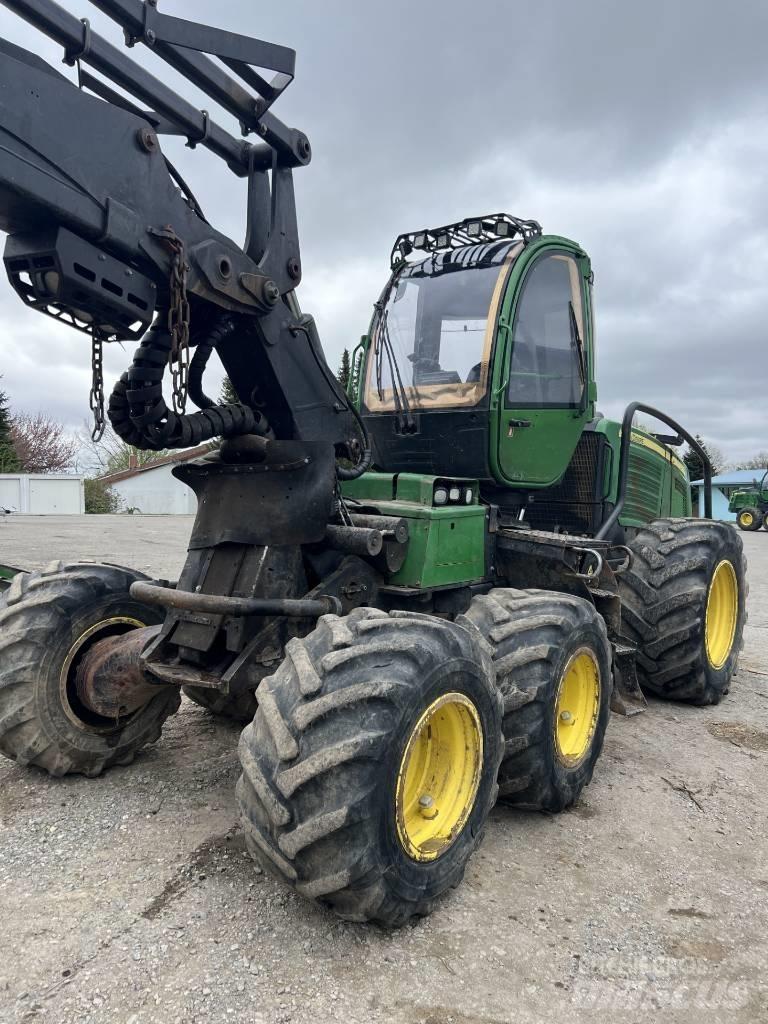 John Deere 1170 E Harwestery