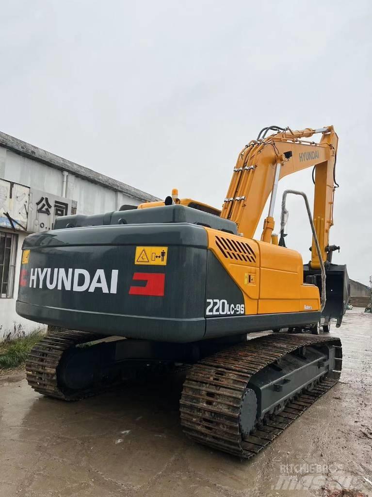 Hyundai R220LC-9S Koparki gąsienicowe