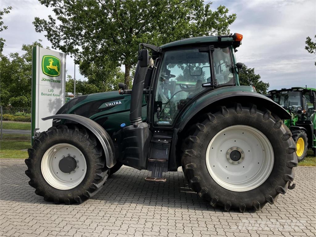 Valtra T174 Versu Ciągniki rolnicze
