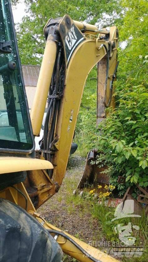 CAT 420 D Koparko-ładowarki