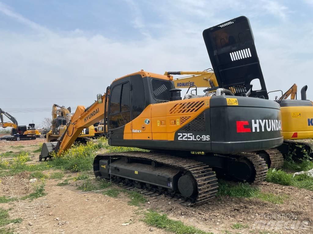 Hyundai 220LC-9S Koparki gąsienicowe