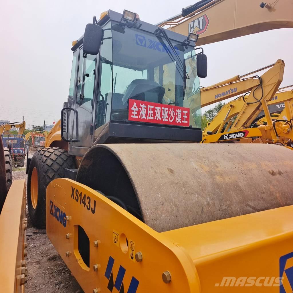 XCMG XS 143 J Walce jednobębnowe