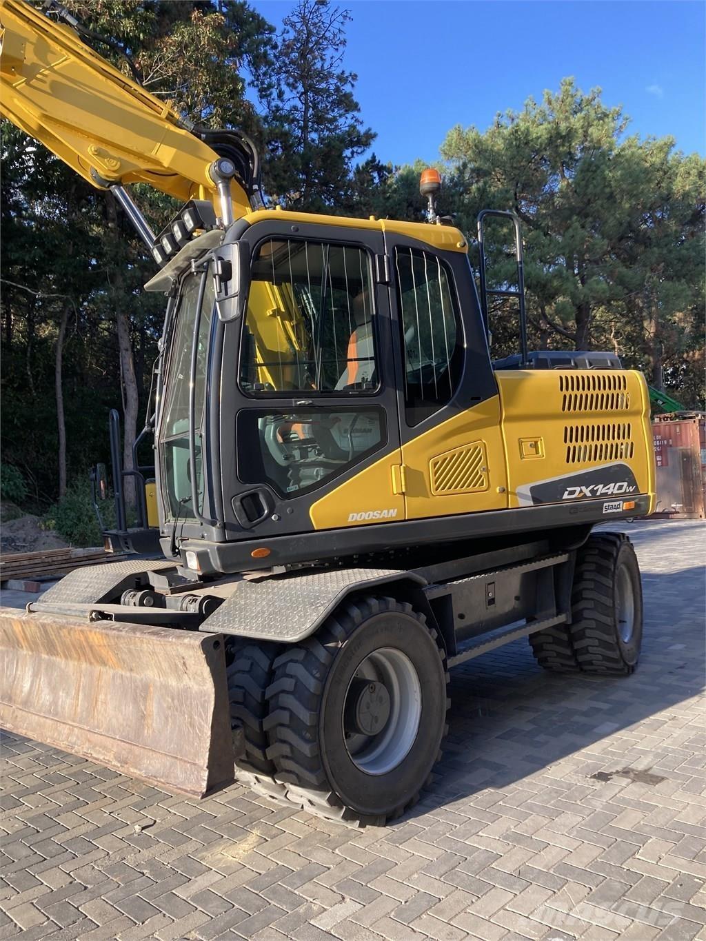 Doosan DX140W-5 Koparki kołowe