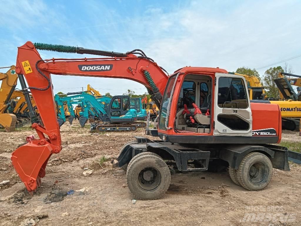 Doosan DH 150 W-7 Koparki gąsienicowe