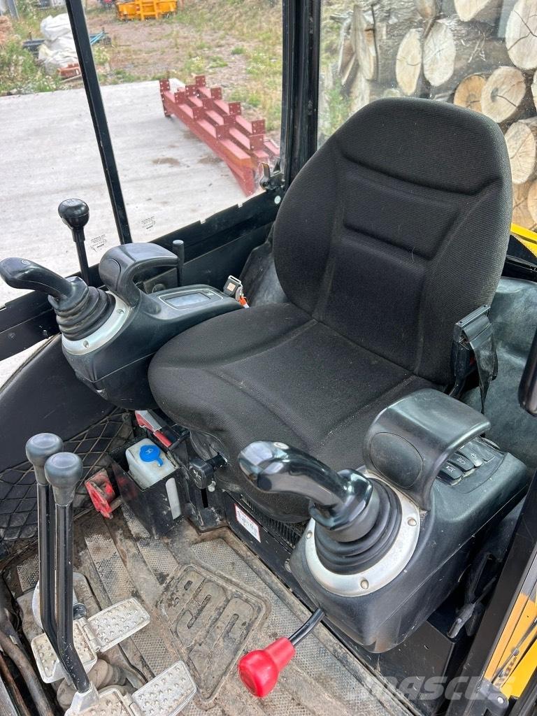 JCB 8026 CTS Minikoparki