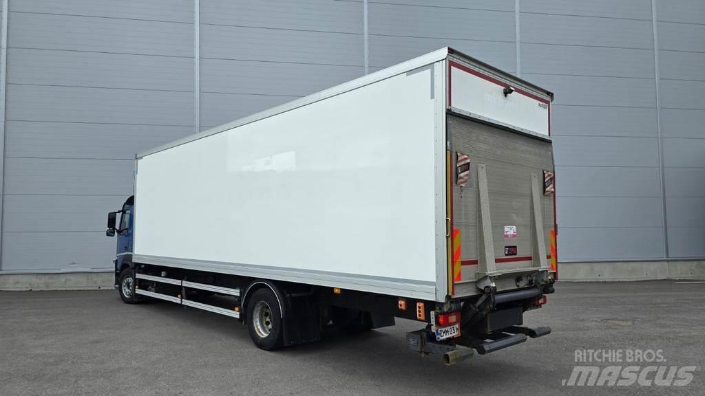 Volvo FM Samochody ciężarowe ze skrzynią zamkniętą