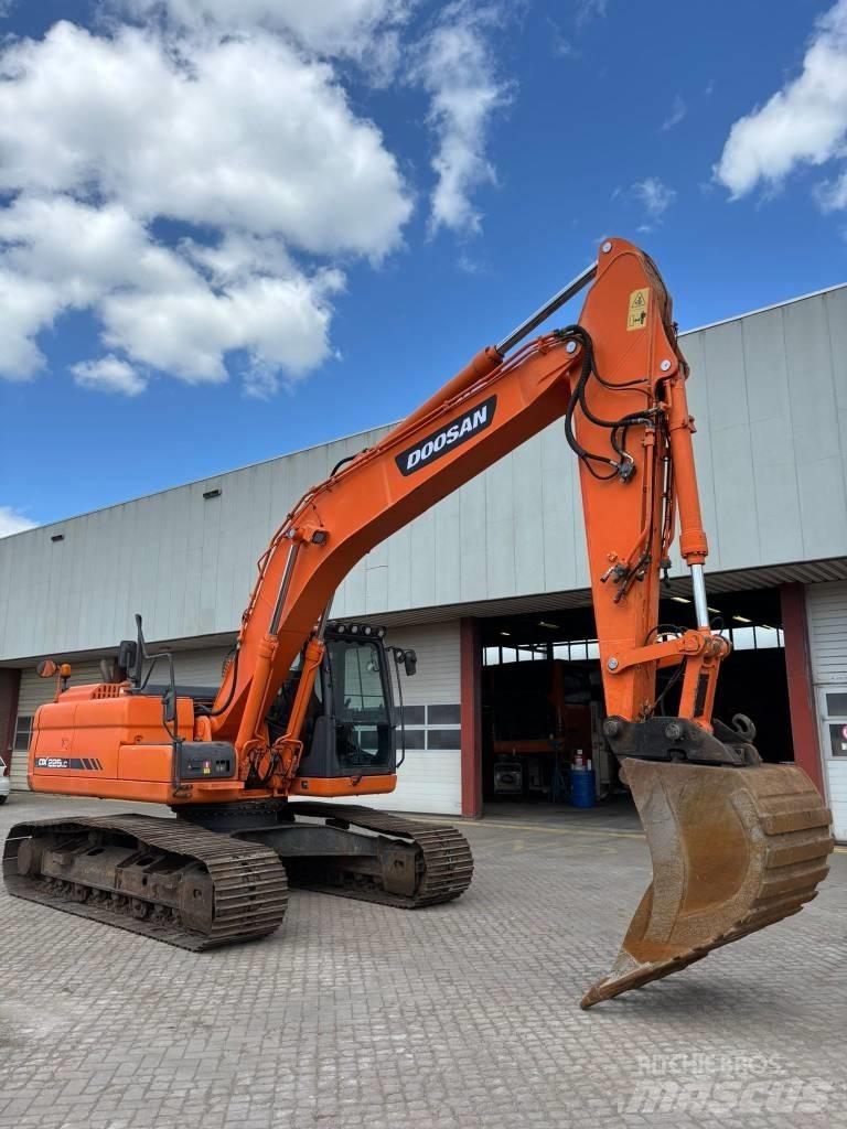 Doosan DX 225 LC-3 Koparki gąsienicowe