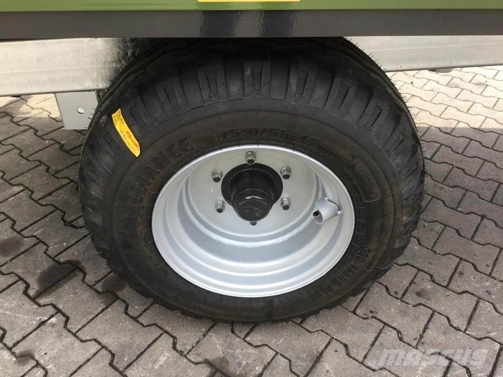 Fliegl EDK 50 FOX Przyczepy do przewozu słomy w belach