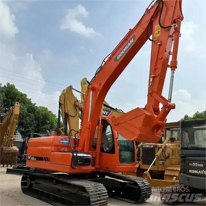 Doosan DX 140 LC Koparki gąsienicowe