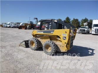 John Deere 325 Ładowarki burtowe