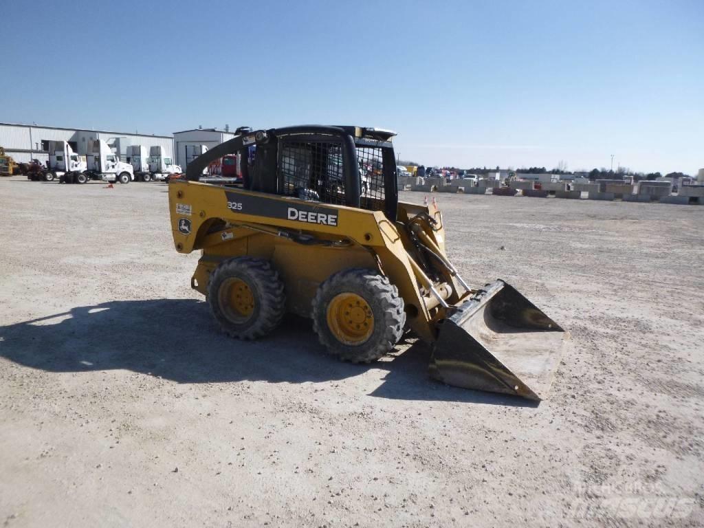 John Deere 325 Ładowarki burtowe