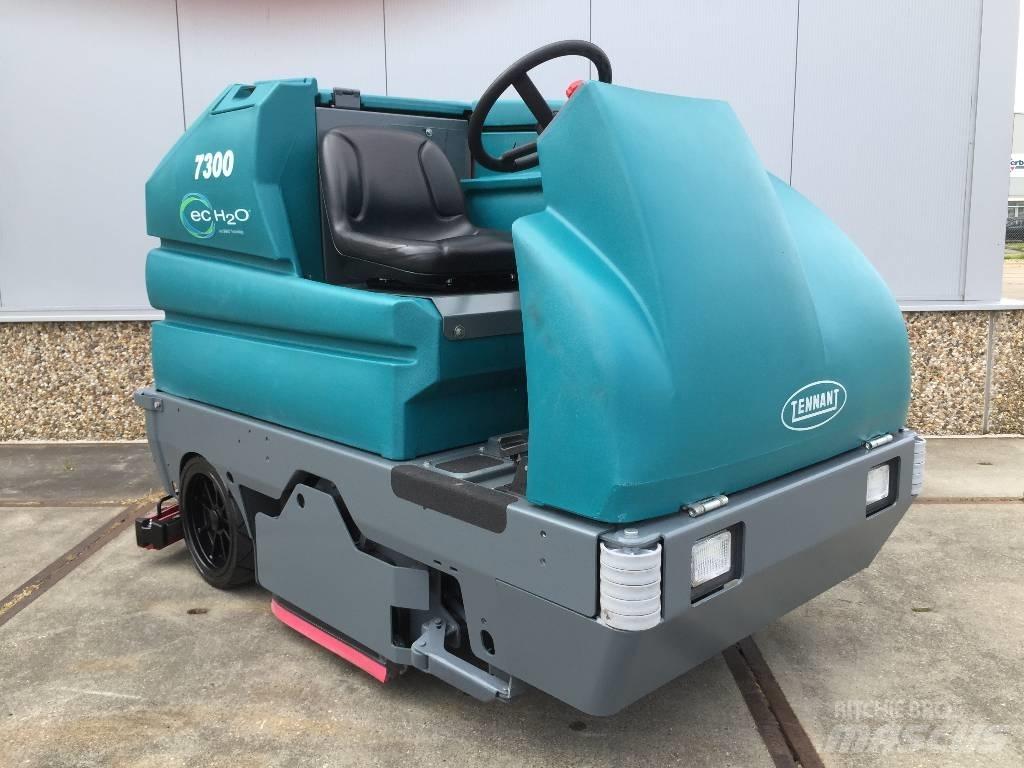 Tennant 7300 Zamiatarki - Zgarniarki - Odśnieżarki