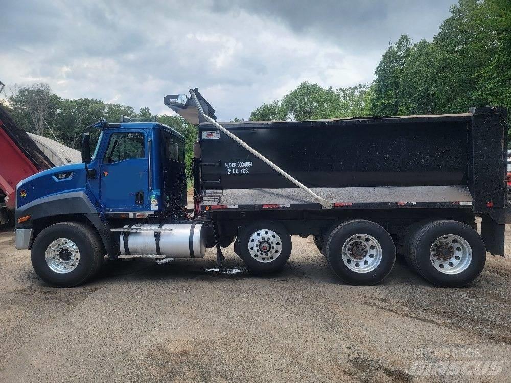 CAT CT 660 Wywrotki