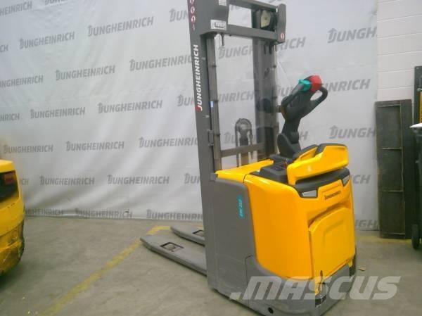 Jungheinrich ERC 212 Samojezdne maszyny do załadunku