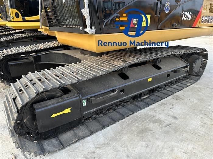 CAT 320 D2L Koparki gąsienicowe