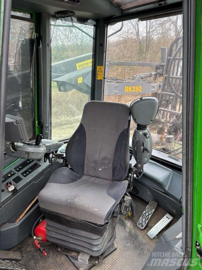 John Deere 1110 D Forwardery