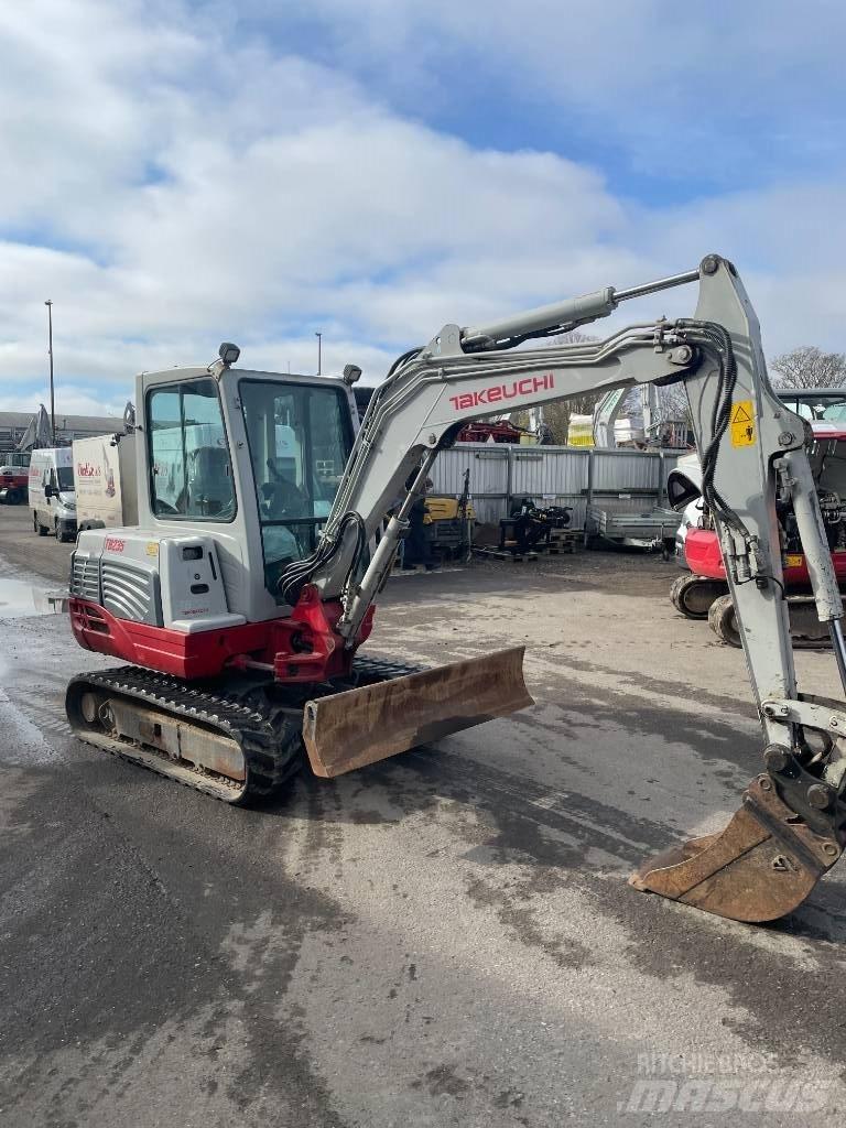 Takeuchi TB 235 Minikoparki