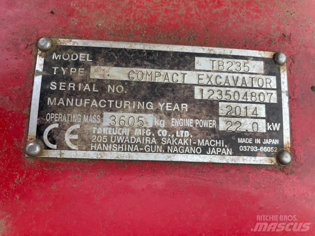 Takeuchi TB 235 Minikoparki