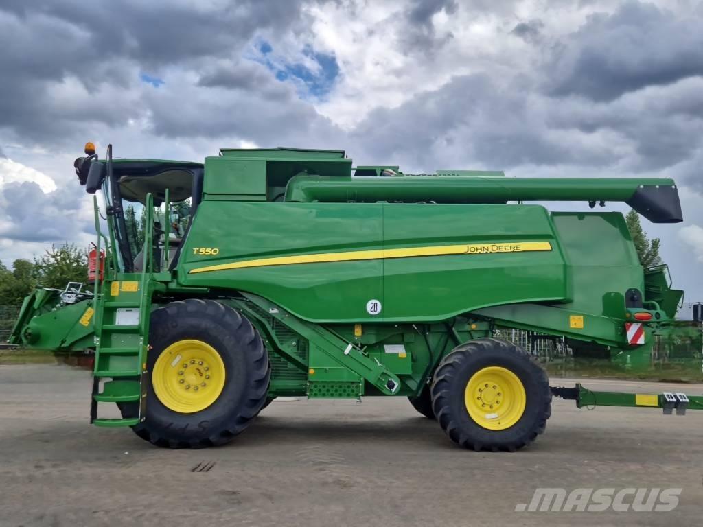 John Deere T 550 Kombajny zbożowe