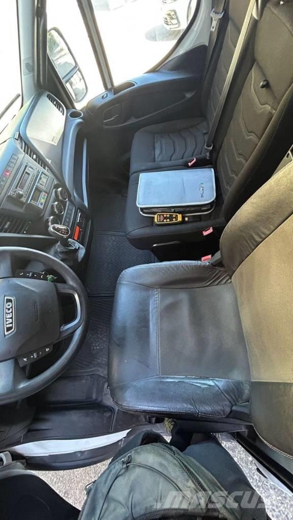 Iveco 70C 17 Busy / Vany