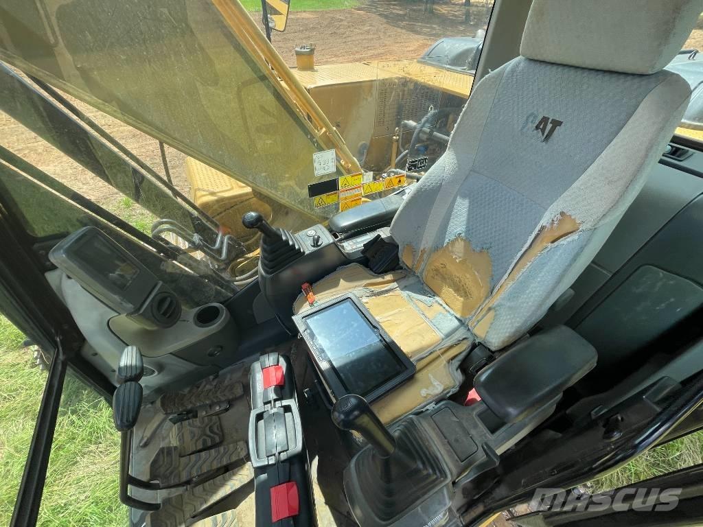 CAT 320 D L Koparki gąsienicowe