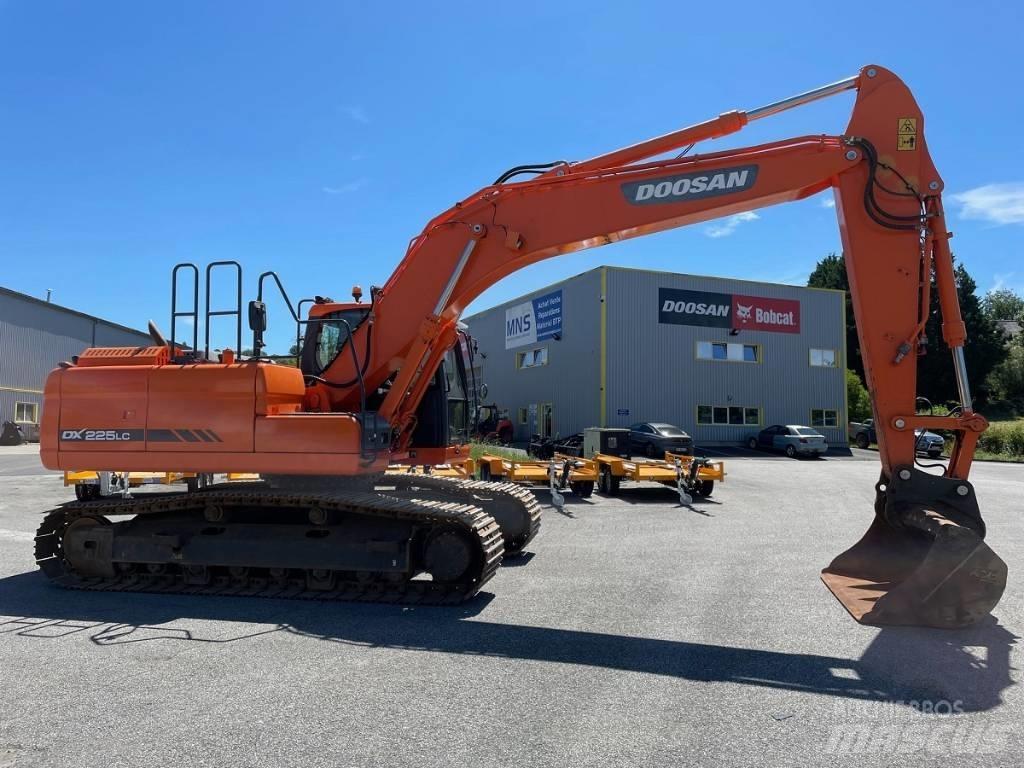 Doosan DX 225 LC-3 Koparki gąsienicowe