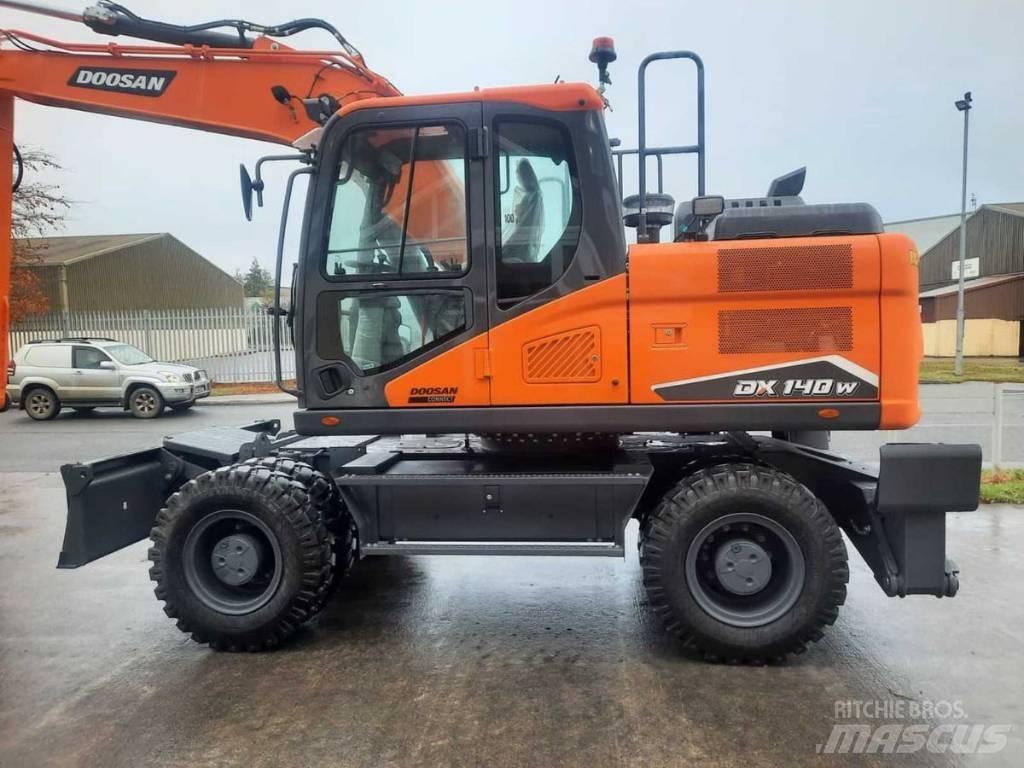 Doosan Dx140W-7 Koparki kołowe