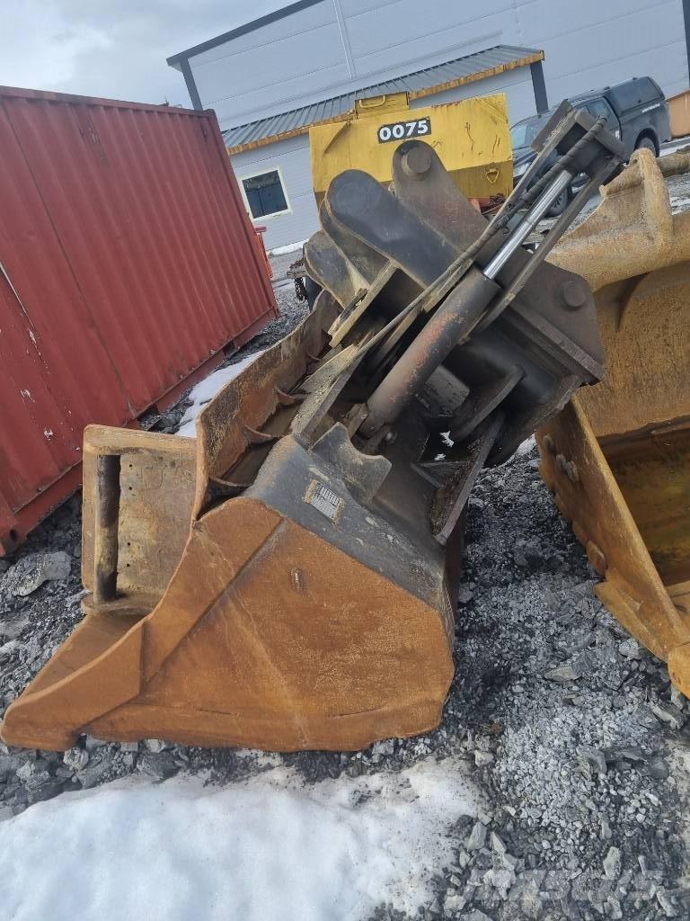 Komatsu HB 365 LC Koparki gąsienicowe